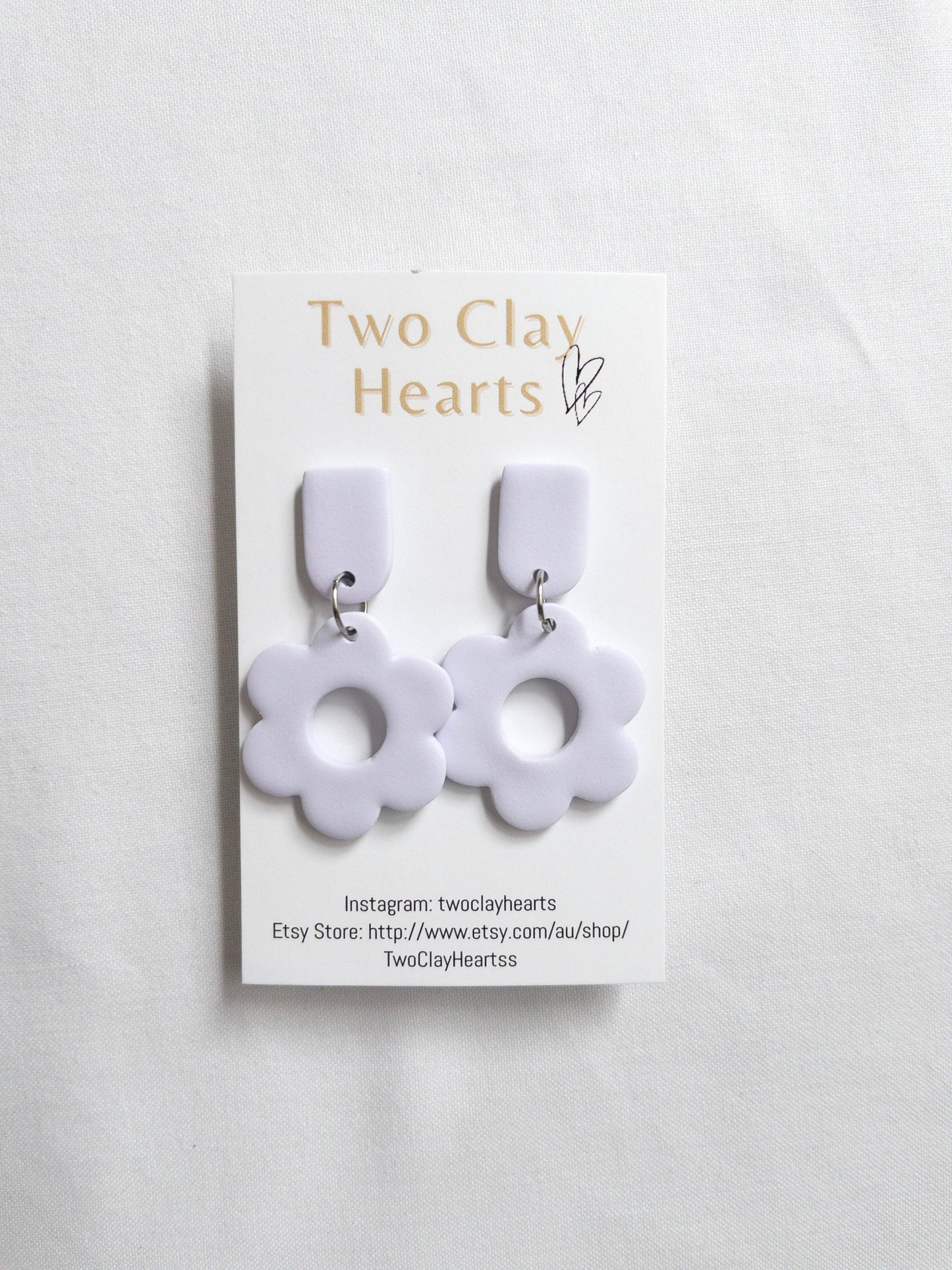 Simple pastel purple flower dangle earrings